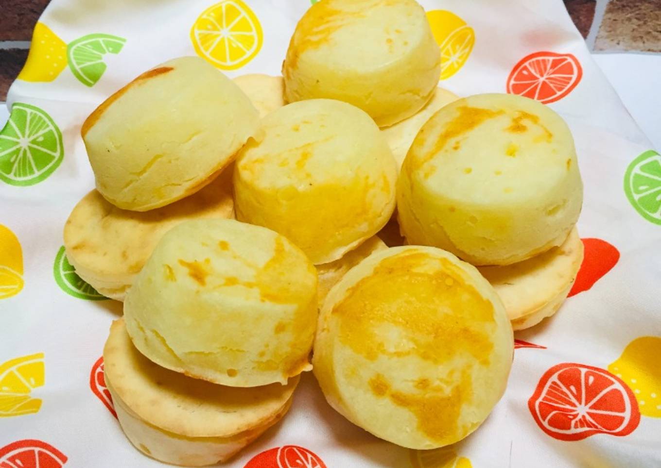 Pan de Queso (pão de queijo)con Fecúla de Camote (al estilo Brasilero)