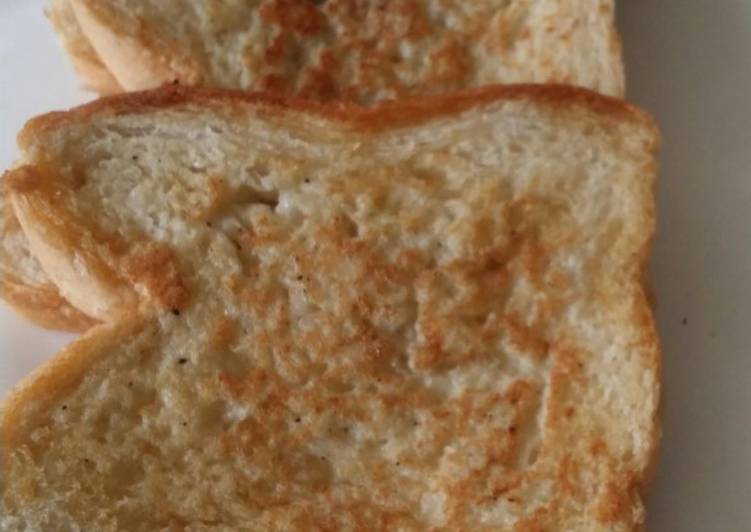 Simple Way to Make Favorite Toast mayai