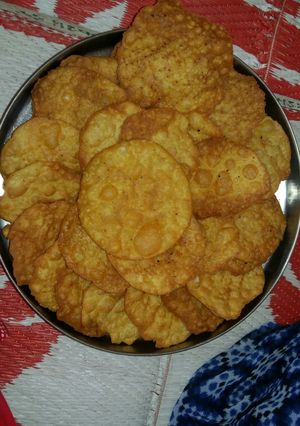खस्ता पापड़ी (Khasta papdi recipe in hindi) रेसिपी मुख्य फोटो