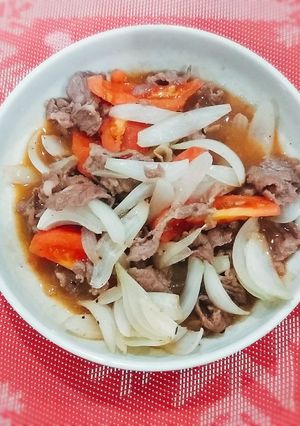Hình của món Thịt bò xào thơm cà.
