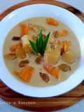Kolak Pisang Labu (Banana and Sweet Potato in Coconut Milk)