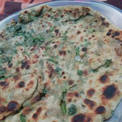 A picture of Methi paratha.