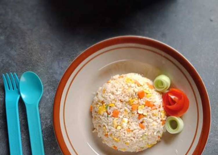 Langkah Mudah untuk Menyiapkan Nasi goreng hongkong, Sempurna