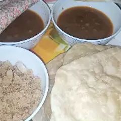 A picture of Halwa pori.