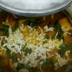 A picture of Paneer curry.