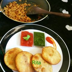 A picture of Moong Dal Kachori.