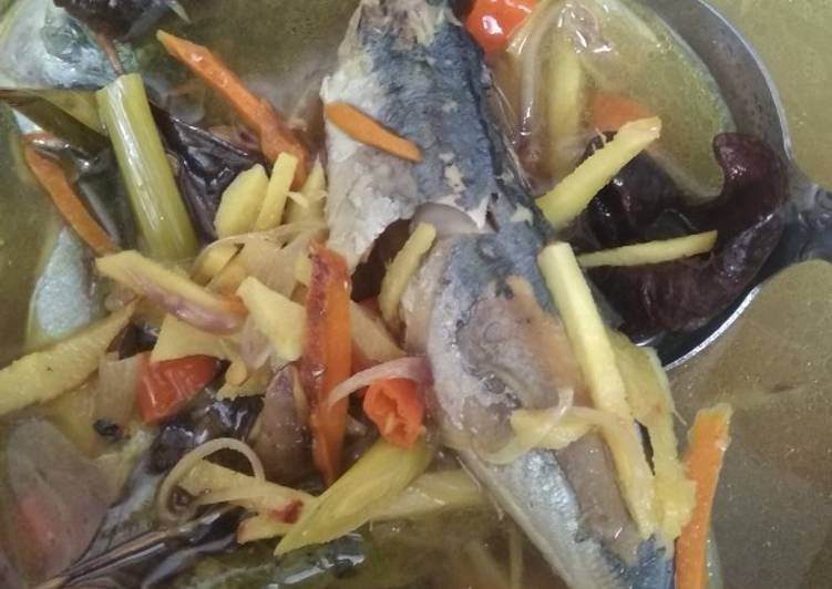 Pindang ikan layang