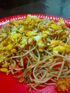 এগ চাওমিন (egg chowmin recipe in Bengali) রেসিপির প্রধান ছবি