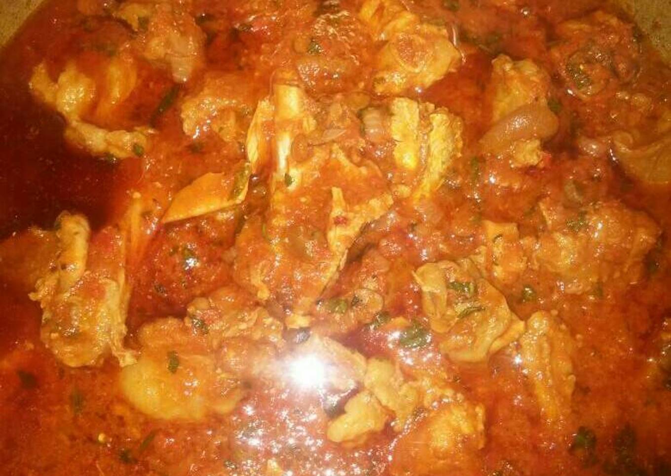 Shredded chicken stew with iru n basil leave