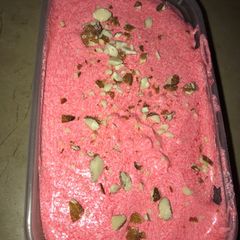 A picture of Strawberry 🍓 ice cream.