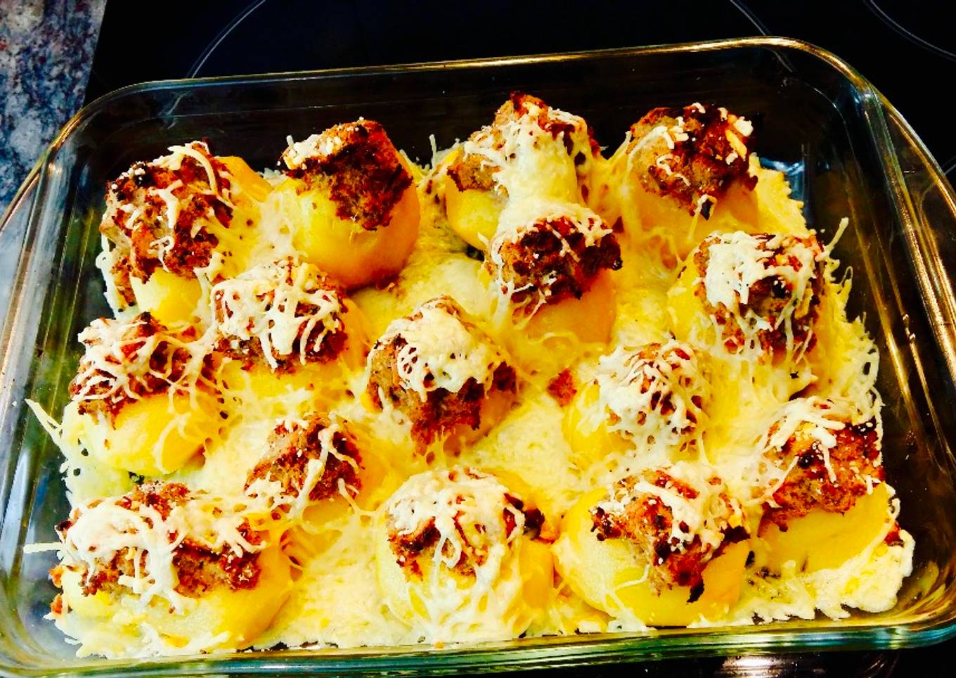 Patatas confitadas rellenas de carne