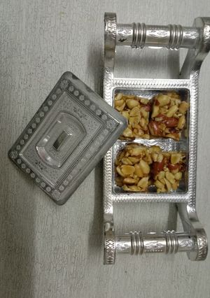 A picture of Peanut Chikki.