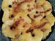 Una foto di ananas fresco