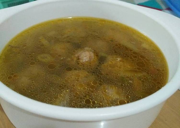 MPASI 10m+: Sop bola daging asparagus