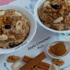 Apple Cinnamon Oats A picture of Apple Cinnamon Oats.
