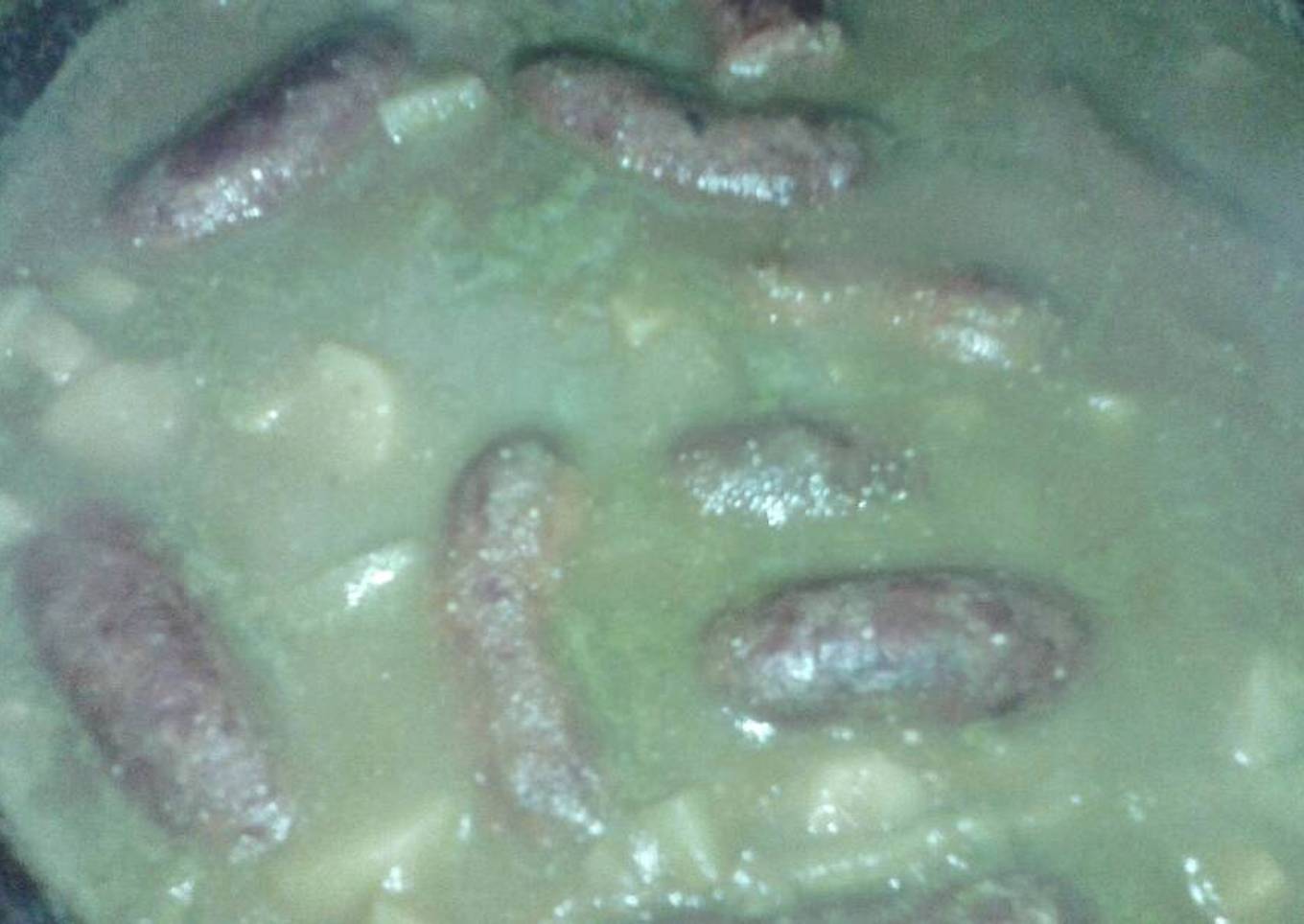 Chorizo con papas en chile verde mmm!