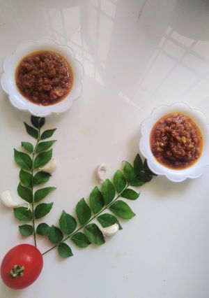 लहसुन टमाटर की चटनी (lehsun tamatar ki chutney recipe in Hindi) रेसिपी मुख्य फोटो