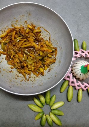 ટિંડોરા નું શાક (Tindora Shak Recipe In Gujarati) રેસીપી મુખ્ય ફોટો