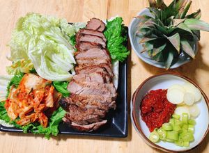 Hình của món Nạc vai nướng nhanh gọn lẹ cho buổi chiều.