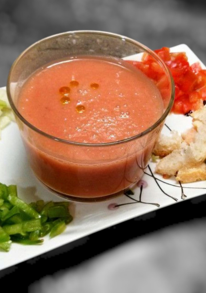 Una foto de Gazpacho tradicional