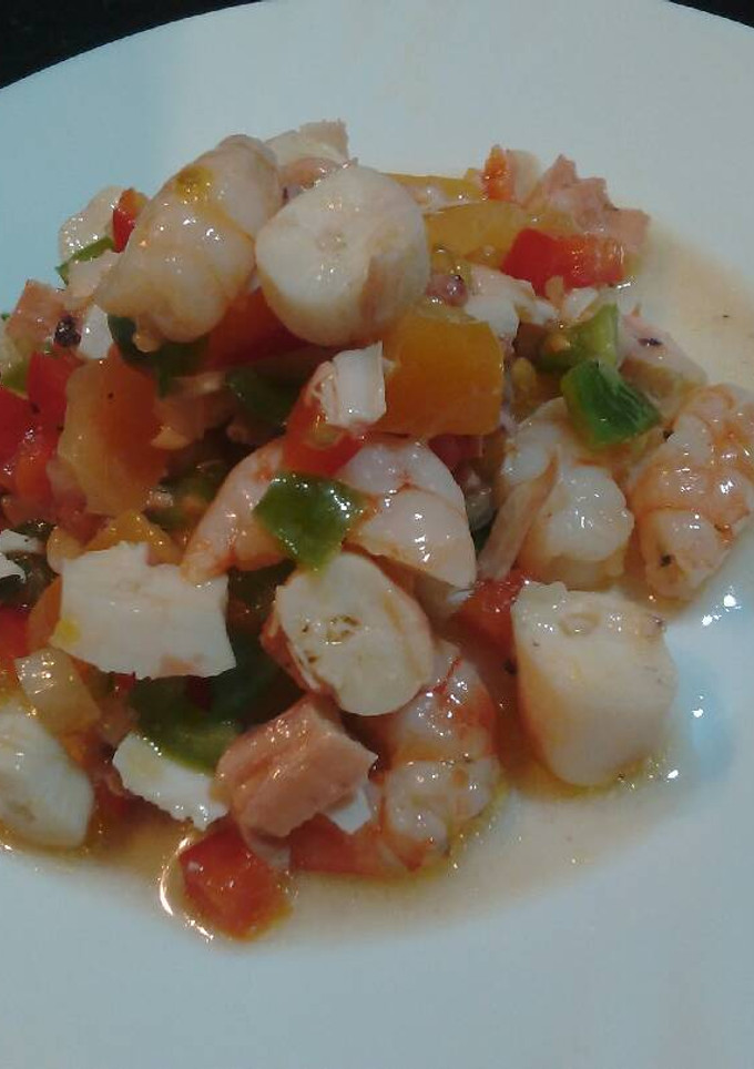 Una foto de Picadillo de patas gigantes de rejos o potón y gambas Cocidas