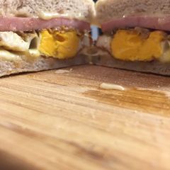 A picture of Egg ham & cheese muffin.