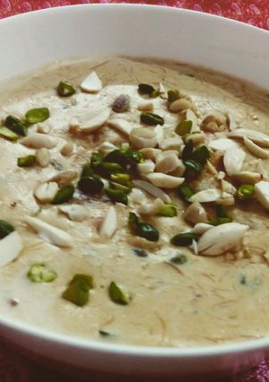 A picture of Sheer Kurma.
