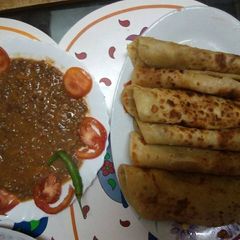 A picture of Chapati with green grams(ndengu).
