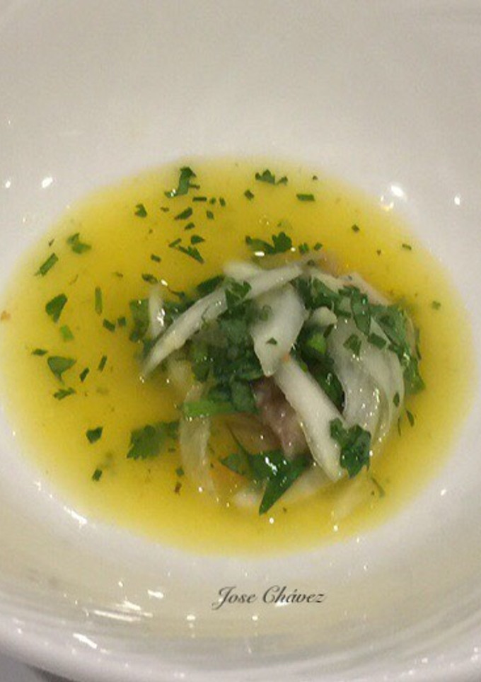 Una foto de Ceviche de Chicharro y cítricos