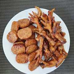 A picture of Bacem Tempe dan Ceker.