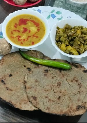 बाजरे की रोटी रेसिपी मुख्य फोटो