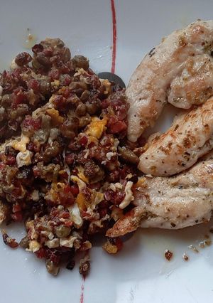 Una foto de Habitas con pollo 👌🏻👌🏻👌🏻