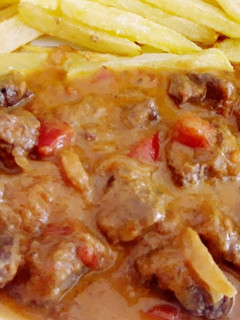 Una foto de Goulash de ternera