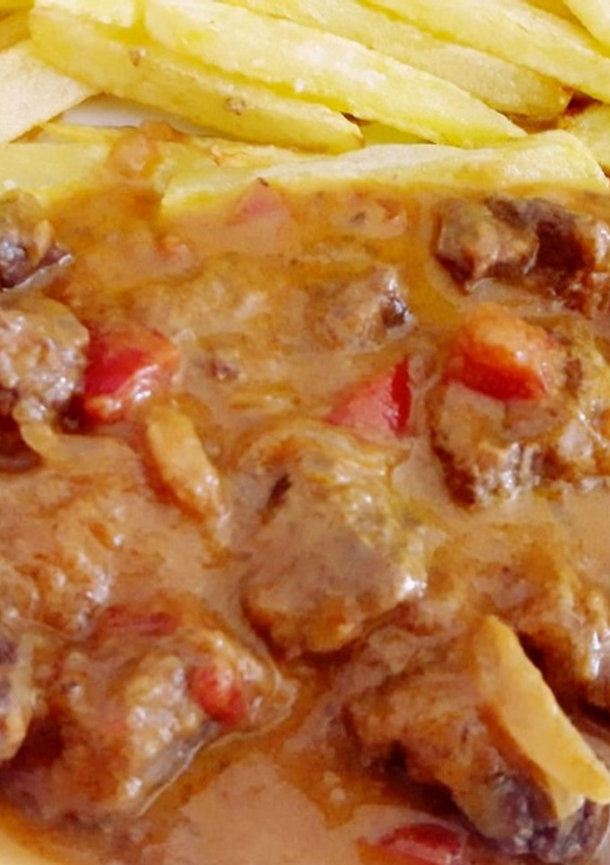 Una foto de Goulash de ternera