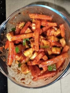 A picture of Carrot and mango aachar.