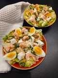Salade composée aux crevettes et pois chiches