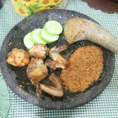 A picture of Rahasia sambal ayam gepuk.