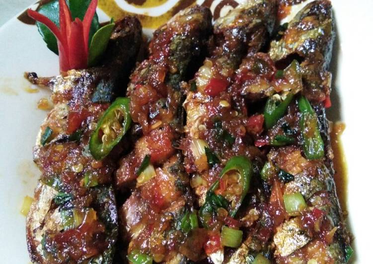 Proses meracik Ikan Peda pedas manis Lezat
