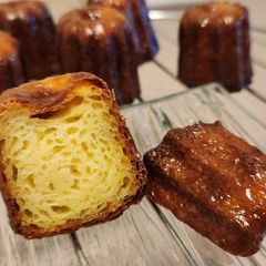 A picture of Canele.
