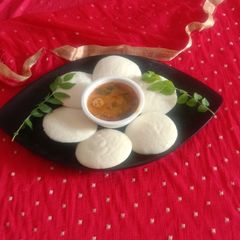 A picture of Idli.