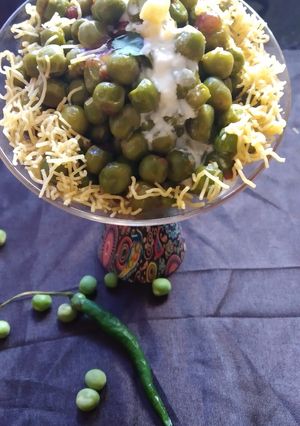 A picture of Matar ki chat.