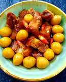 Thịt heo quay kho trứng cút