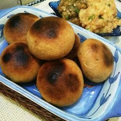 A picture of Litti chokha.