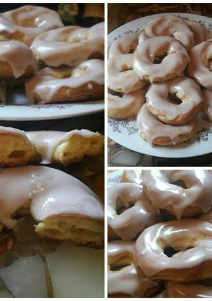 Una foto de Rosquitas de masa bomba con glasé de limón🍋