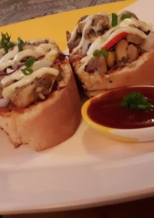 A picture of Gastro pub stuffed pizza.