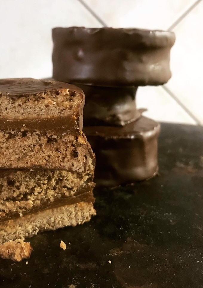 Una foto de Alfajores marplatenses