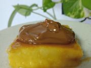 Una foto de budín de facturas
