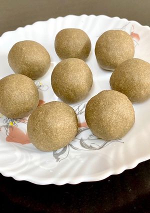 કુલેરના લાડુ રેસીપી મુખ્ય ફોટો
