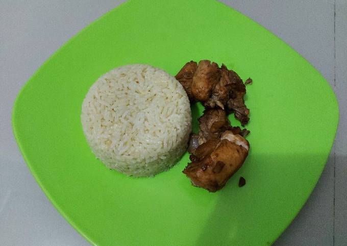 Ayam rebus (Pekcamkee) dan Nasi hainam ricecooker