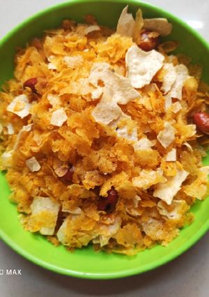 પાપડ પૌવા (papad pauva recipe in gujarati) રેસીપી મુખ્ય ફોટો
